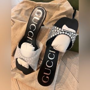 Brand new Gucci sandal with crystal